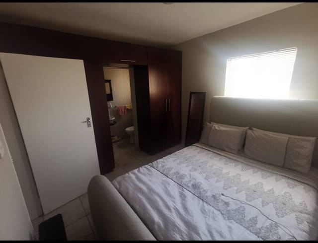 2 BEDROOM APARTMENT TO LET IN WATERVAL EAST